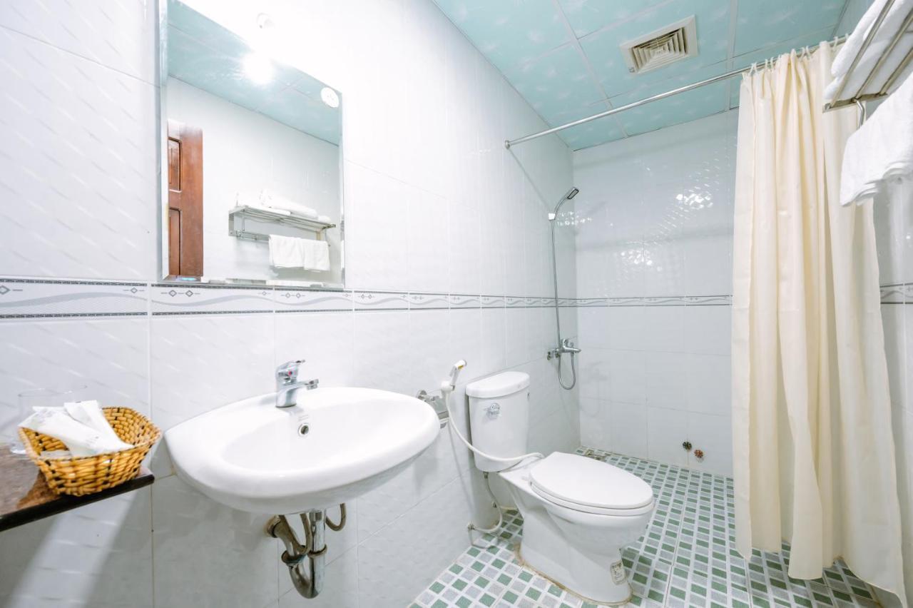 צ'או דוק Hoang Duc Hotel מראה חיצוני תמונה